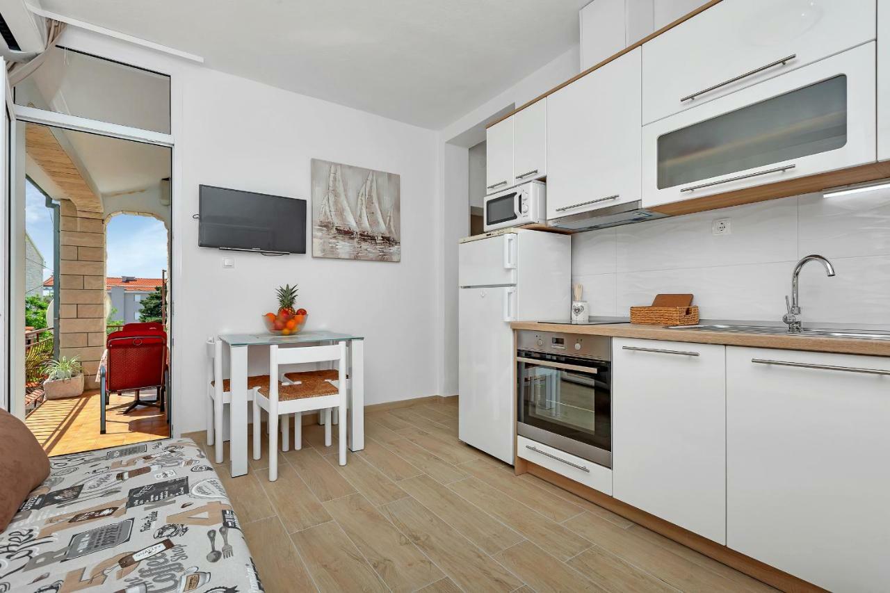Mirjana & Ivo Apartment มาคาร์สกา ภายนอก รูปภาพ